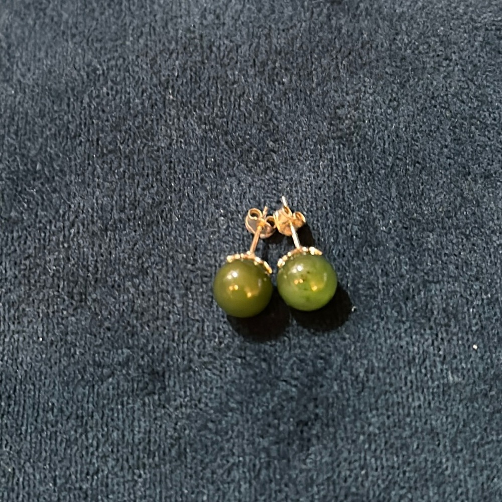 Joy 925 stamped round jade earrings